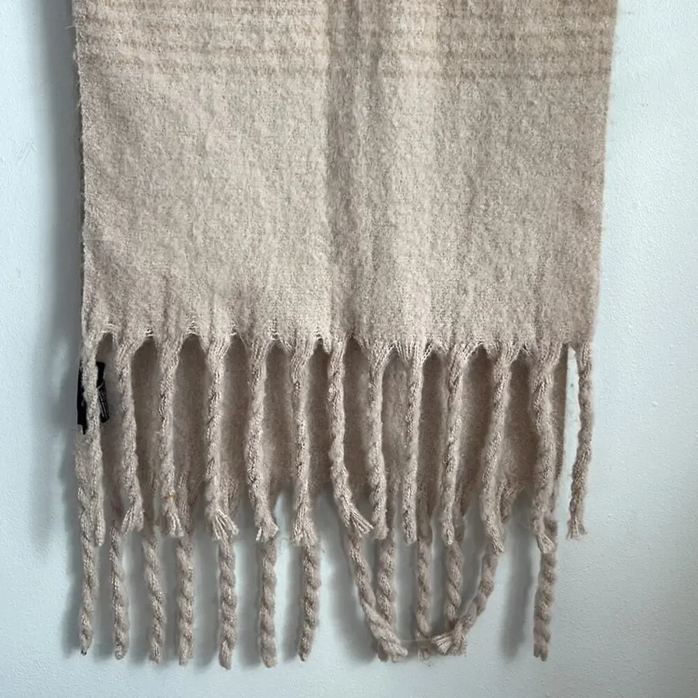 Marcus Adler ombré fringe hem plush super soft scarf